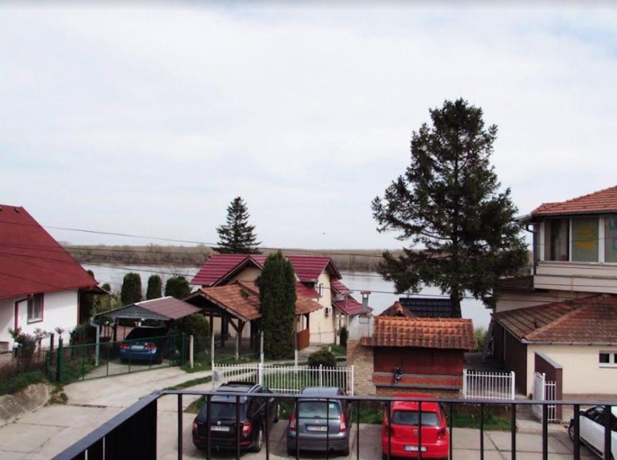 Prenociste Dunav Novi Banovci Экстерьер фото